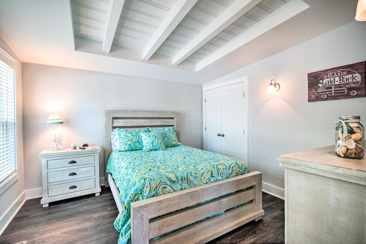 Modern Oak Island Escape 1 Mile To Long Beach! Zewnętrze zdjęcie