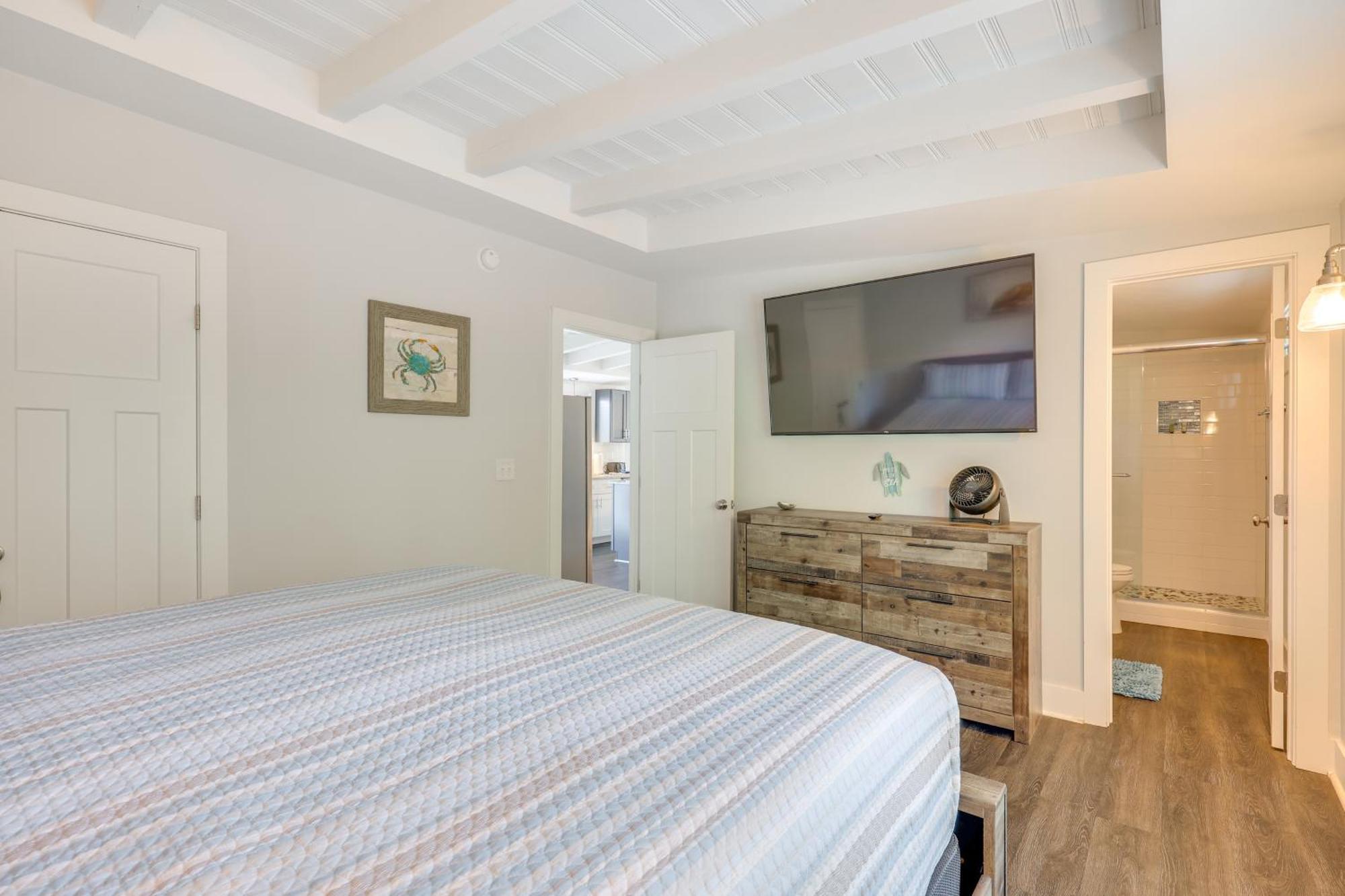 Modern Oak Island Escape 1 Mile To Long Beach! Zewnętrze zdjęcie