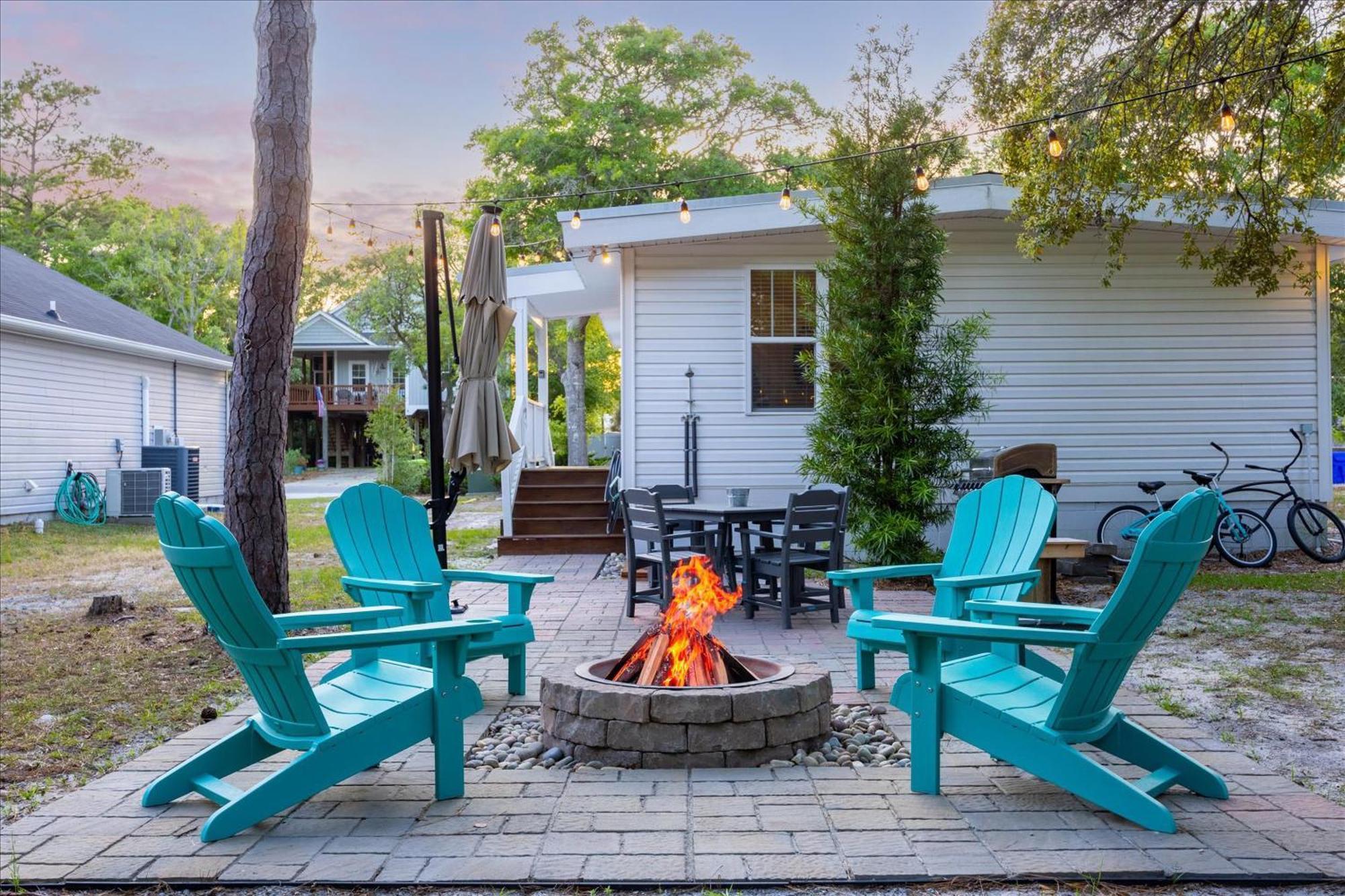 Modern Oak Island Escape 1 Mile To Long Beach! Zewnętrze zdjęcie
